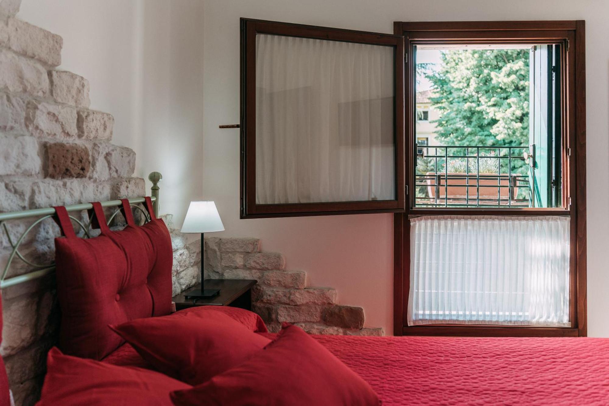 Palladio Apartment - Vista Fiume, In Centro Con Garage Vicenza Eksteriør bilde